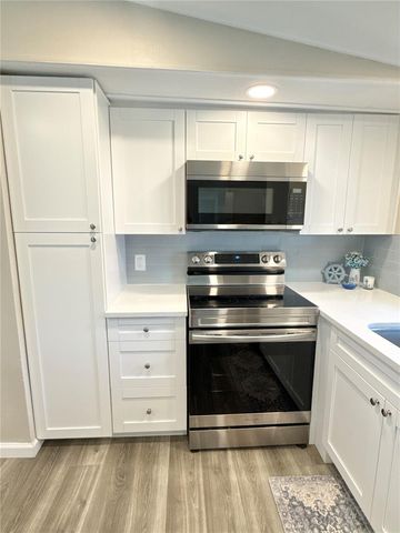 217 MOUNT PINEY AVENUE NE 286, St Petersburg, FL 33702