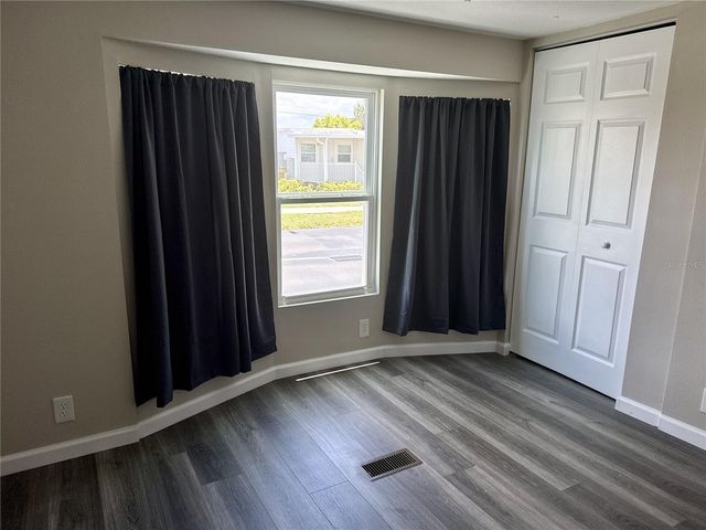 217 MOUNT PINEY AVENUE NE 286, St Petersburg, FL 33702