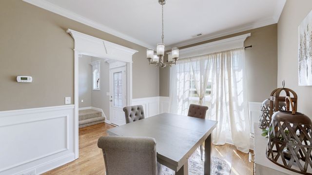5016 Lady Thatcher Dr, Murfreesboro, TN 37129