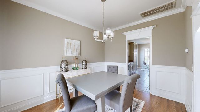 5016 Lady Thatcher Dr, Murfreesboro, TN 37129