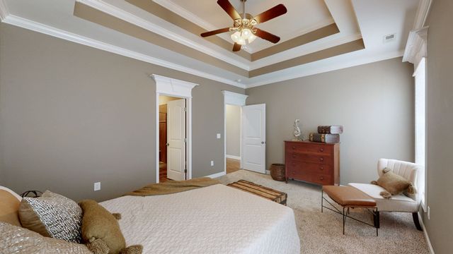 5016 Lady Thatcher Dr, Murfreesboro, TN 37129