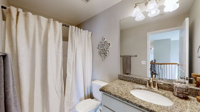 5016 Lady Thatcher Dr, Murfreesboro, TN 37129
