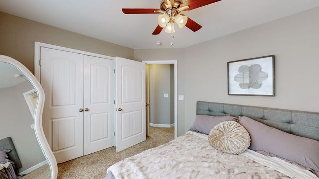 5016 Lady Thatcher Dr, Murfreesboro, TN 37129