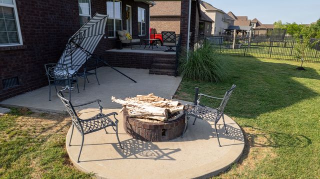 5016 Lady Thatcher Dr, Murfreesboro, TN 37129