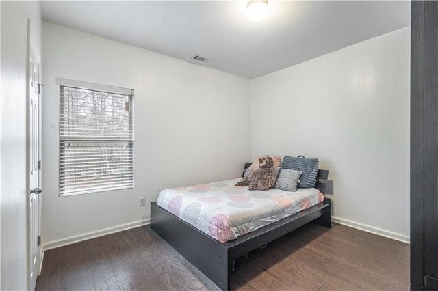 21 Sunny Point, Newnan, GA 30263