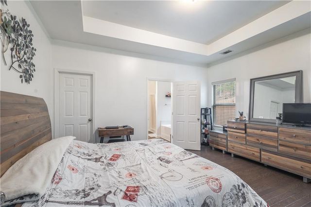 21 Sunny Point, Newnan, GA 30263