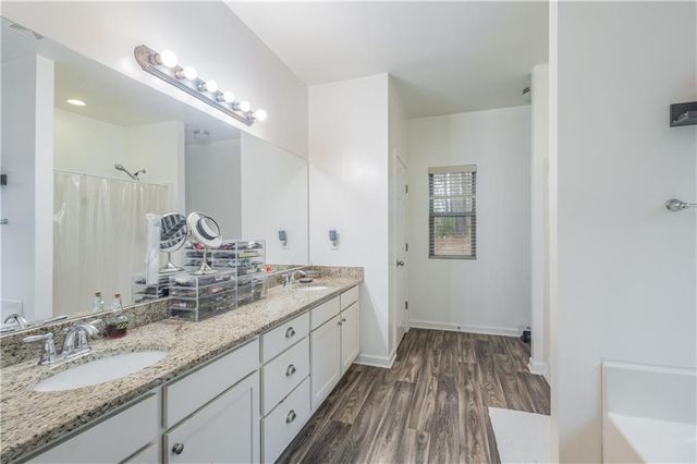 21 Sunny Point, Newnan, GA 30263