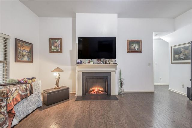 21 Sunny Point, Newnan, GA 30263