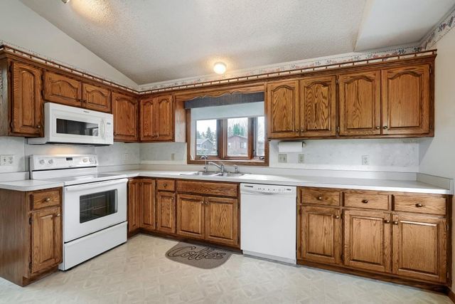 5887 144th Street W, Apple Valley, MN 55124