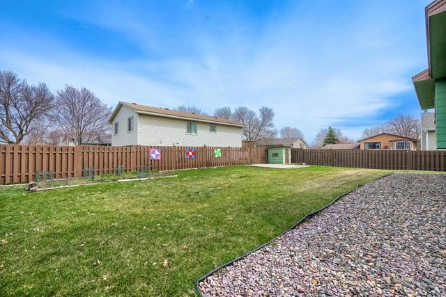 5887 144th Street W, Apple Valley, MN 55124