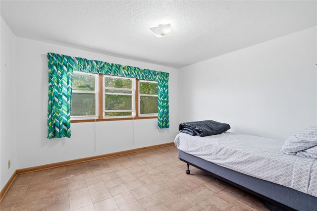 23 24th Avenue SW, Cedar Rapids, IA 52404