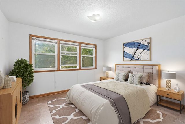 23 24th Avenue SW, Cedar Rapids, IA 52404