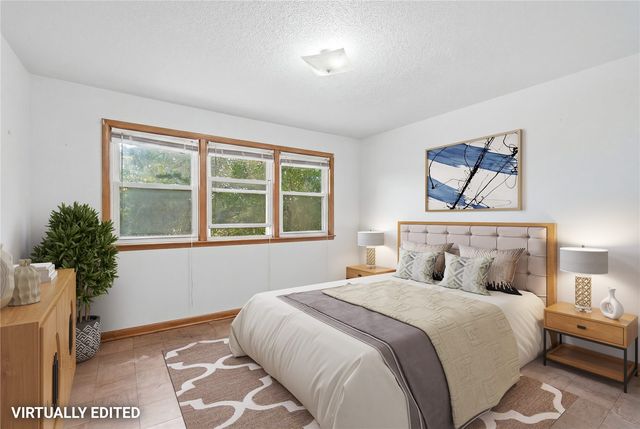 23 24th Avenue SW, Cedar Rapids, IA 52404
