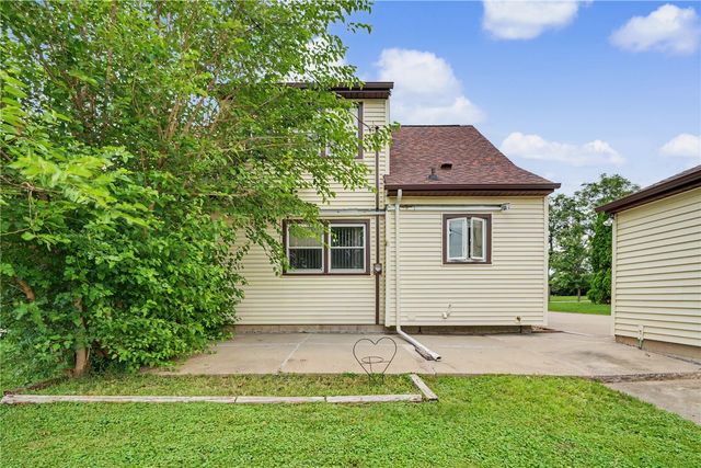 23 24th Avenue SW, Cedar Rapids, IA 52404