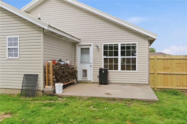 674 Olivia Lane, Centerton, AR 72719