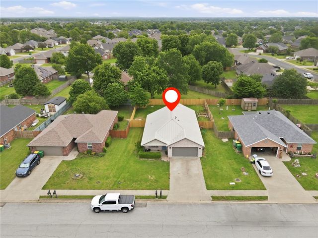674 Olivia Lane, Centerton, AR 72719