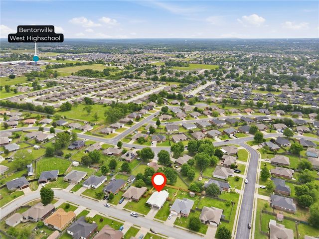674 Olivia Lane, Centerton, AR 72719
