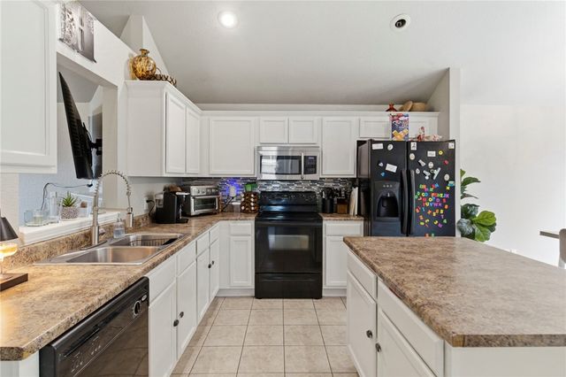674 Olivia Lane, Centerton, AR 72719