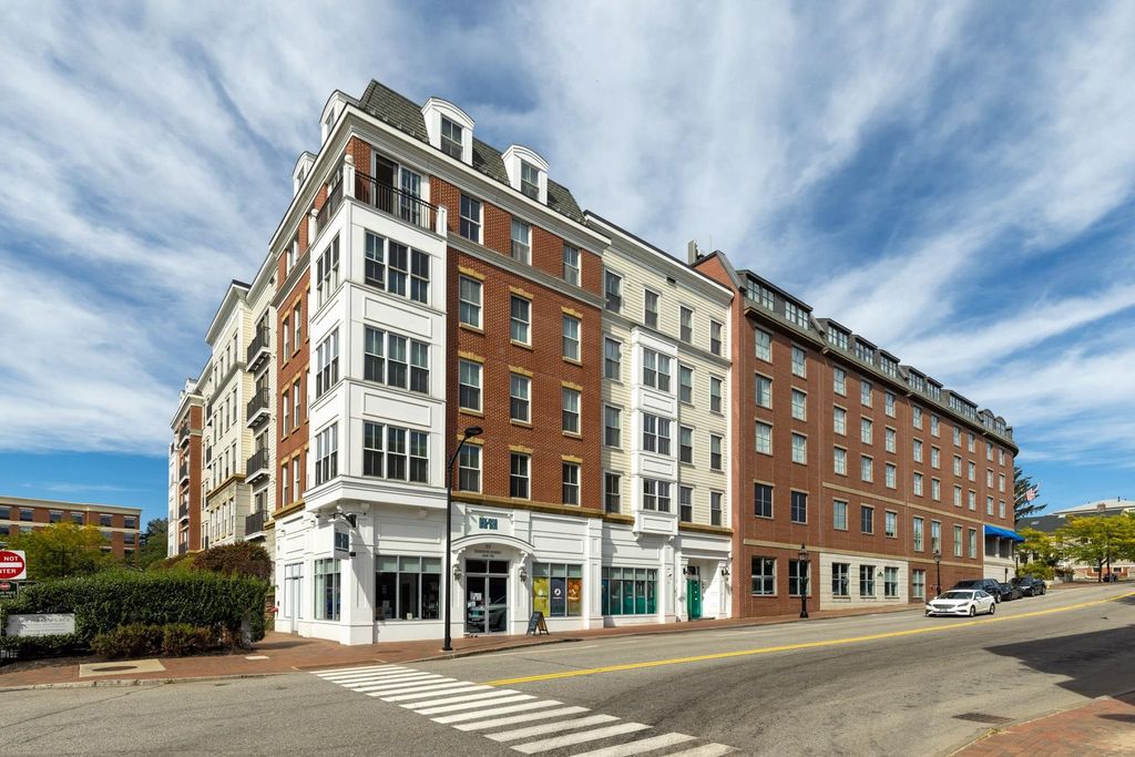 77 Hanover St Unit 3, Portsmouth, NH 03801