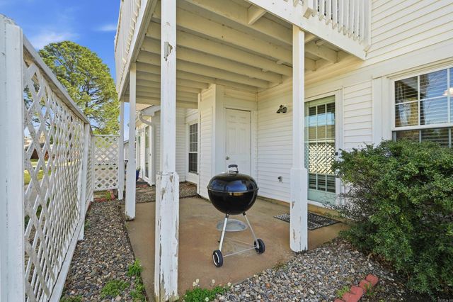 1005 S German Ln Apt 46, Conway, AR 72034