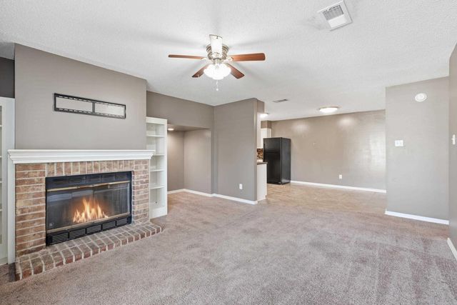 1005 S German Ln Apt 46, Conway, AR 72034