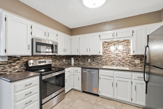 1005 S German Ln Apt 46, Conway, AR 72034