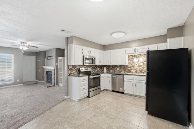 1005 S German Ln Apt 46, Conway, AR 72034