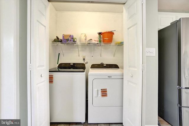 558 MONARCH DR, York, PA 17403