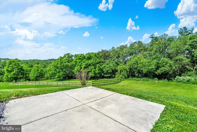 558 MONARCH DR, York, PA 17403