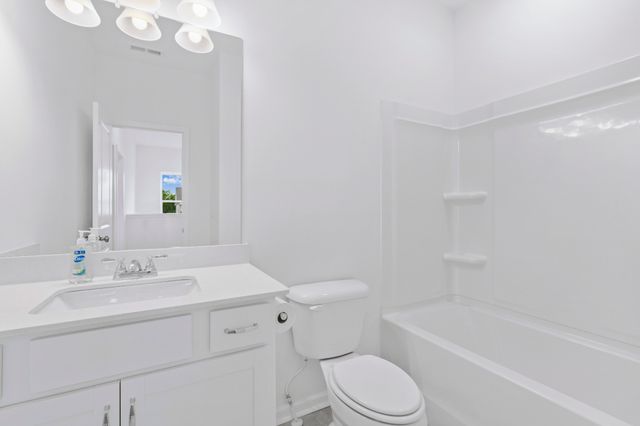 350 Canonbury Dr, Lebanon, TN 37087