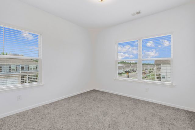 350 Canonbury Dr, Lebanon, TN 37087