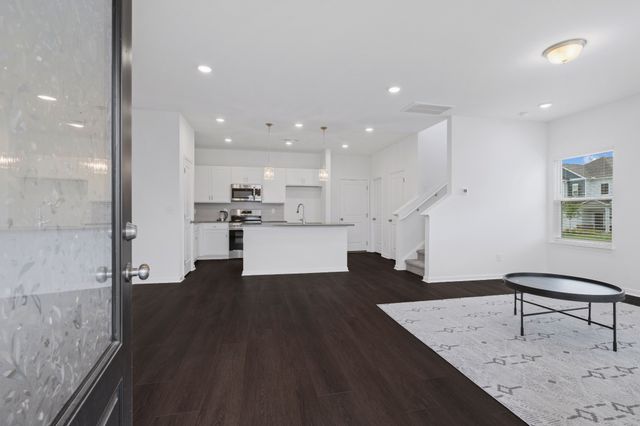 350 Canonbury Dr, Lebanon, TN 37087