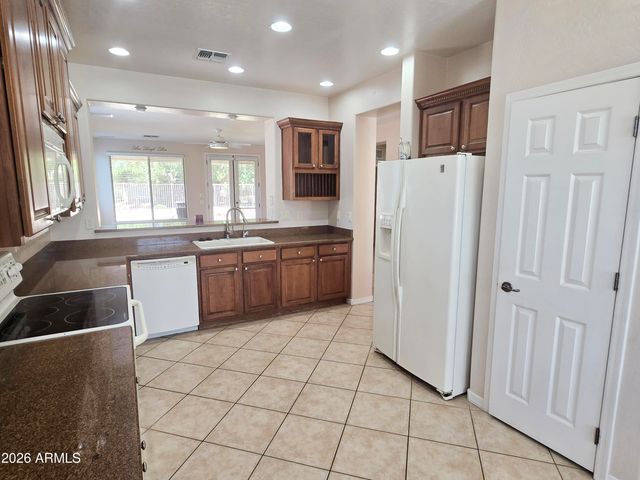 4762 E LARK Street, Gilbert, AZ 85297