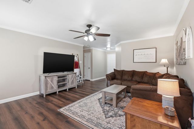 212 Rodney Guthrie Drive, Cabot, AR 72023