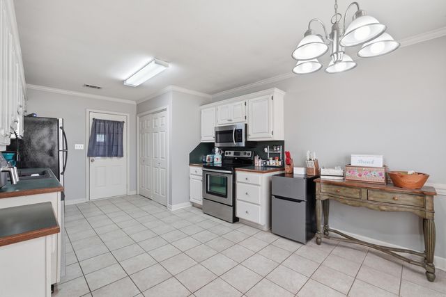 212 Rodney Guthrie Drive, Cabot, AR 72023
