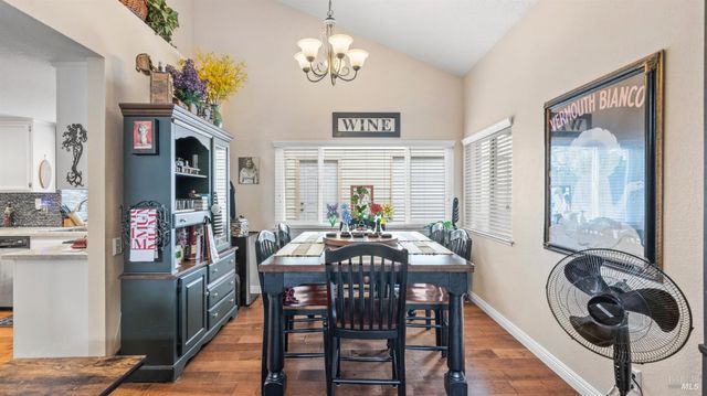 606 Sunnyvale Pl, Vacaville, CA 95687