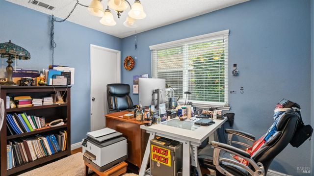 606 Sunnyvale Pl, Vacaville, CA 95687