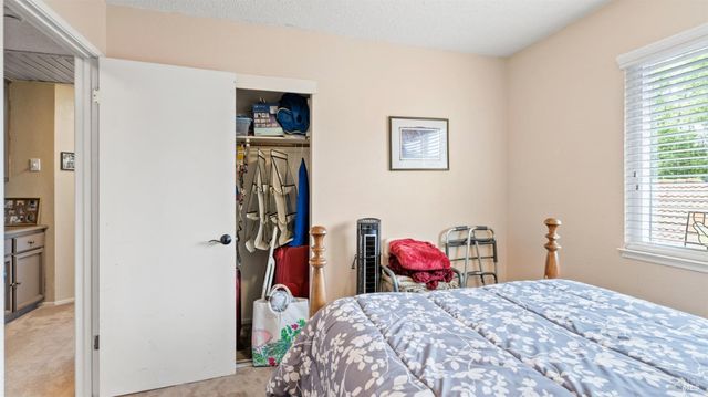 606 Sunnyvale Pl, Vacaville, CA 95687