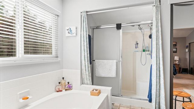 606 Sunnyvale Pl, Vacaville, CA 95687