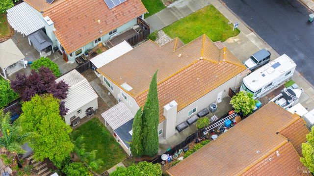 606 Sunnyvale Pl, Vacaville, CA 95687