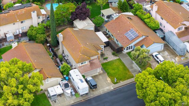 606 Sunnyvale Pl, Vacaville, CA 95687