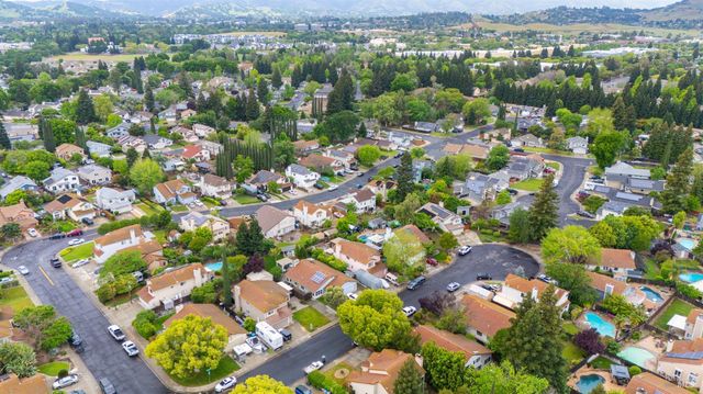 606 Sunnyvale Pl, Vacaville, CA 95687