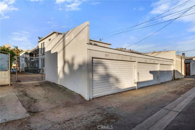 14324 Roscoe, Panorama City, CA 91402