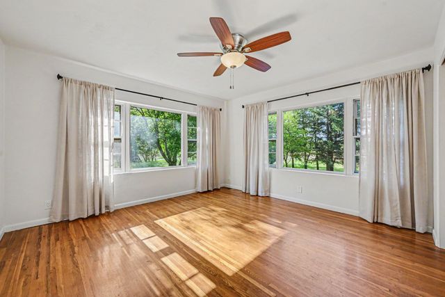 16077 M-216, Three Rivers, MI 49093