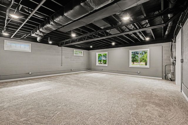 16077 M-216, Three Rivers, MI 49093
