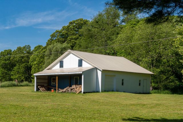 16077 M-216, Three Rivers, MI 49093