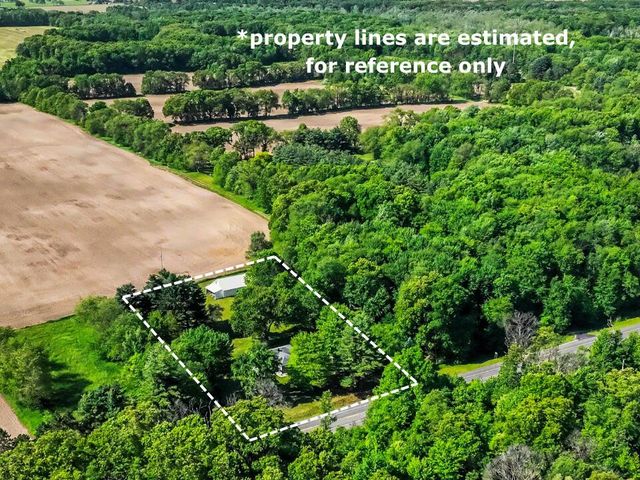 16077 M-216, Three Rivers, MI 49093