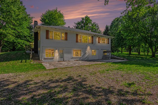 16077 M-216, Three Rivers, MI 49093