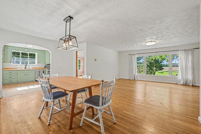 16077 M-216, Three Rivers, MI 49093