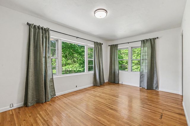 16077 M-216, Three Rivers, MI 49093